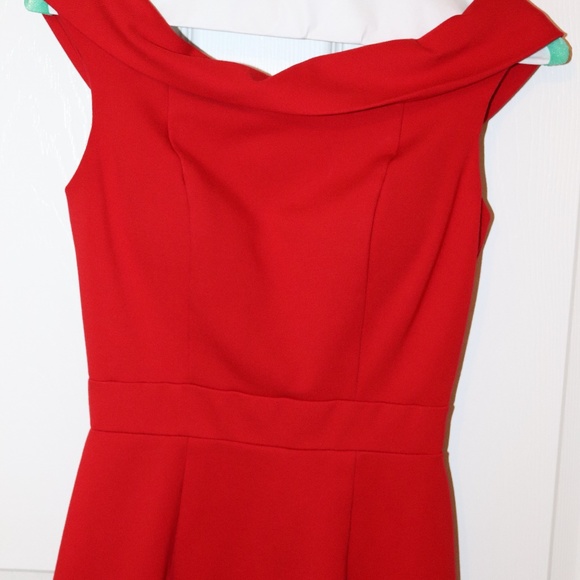 Dress - Picture 2 of 4